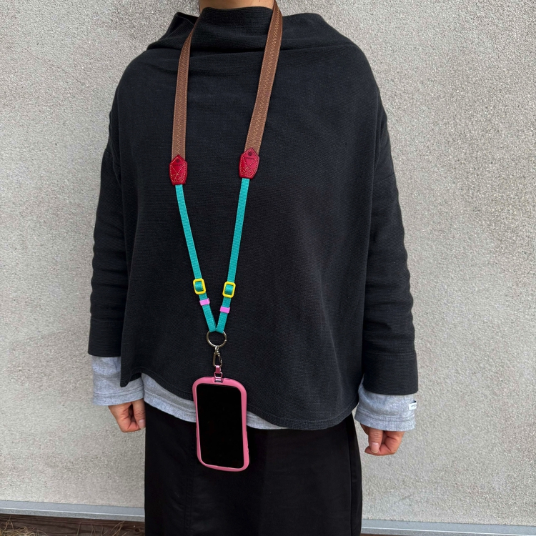 20mmカメラ&スマホトラップブラウン(裏地青)(革ベタ染め黄)