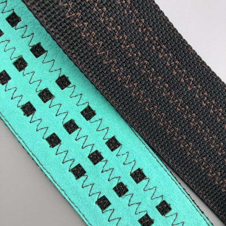 50mm幅カメラストラップ＿ブラック［ブラウンステッチ］（裏地ソーダ）（革グリーン）